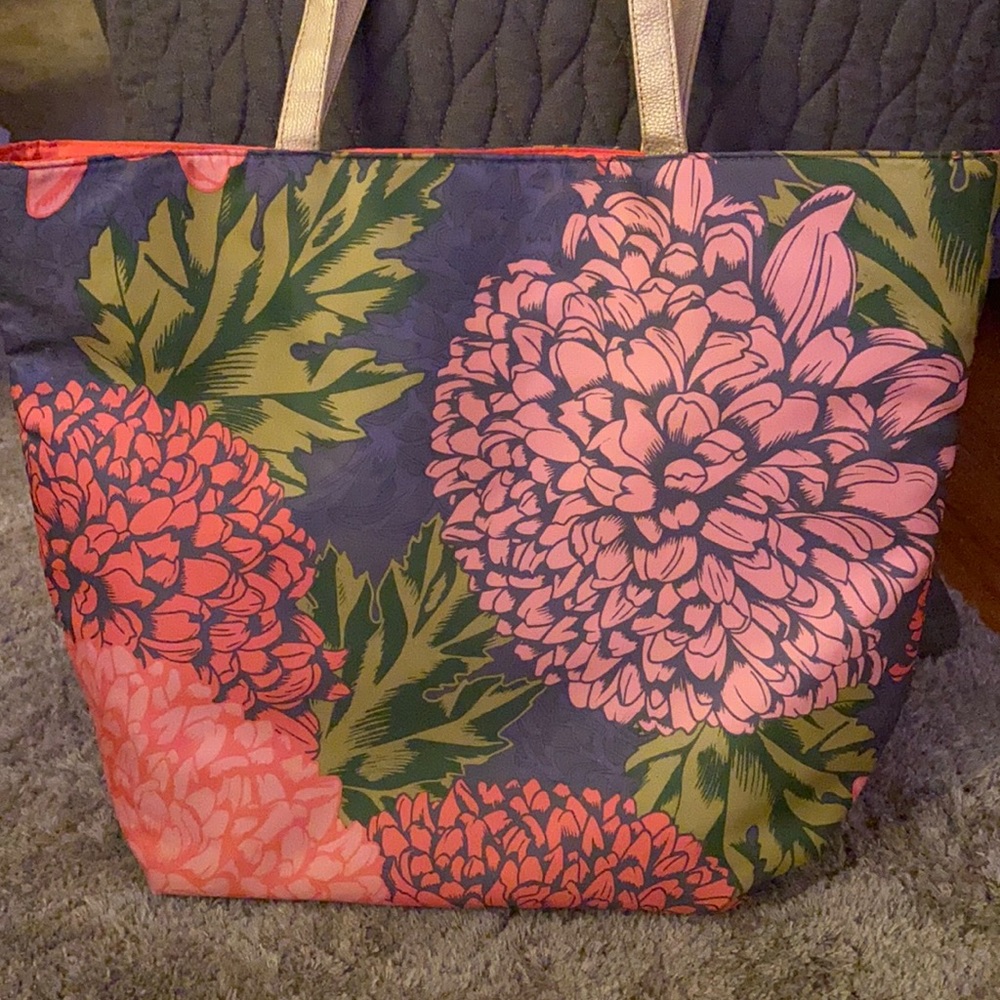 Floral beach tote